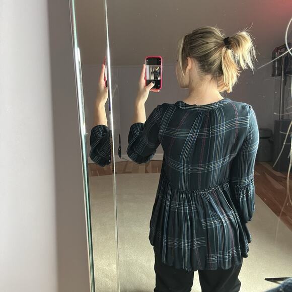 Francesca’s: Navy Plaid Babydoll Blouse - Picture 2 of 4